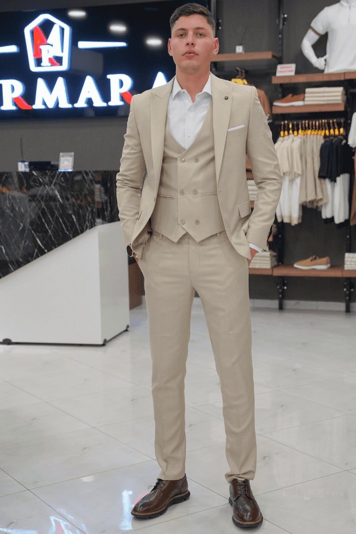 Costume homme 3 pièces beige clair avec chemise offerte